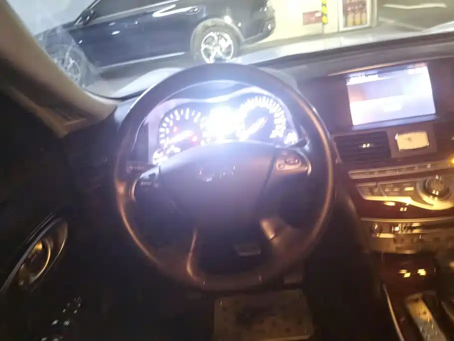 Infiniti Q70 2016 2015 Q70L 2.5L Enjoyment Edition