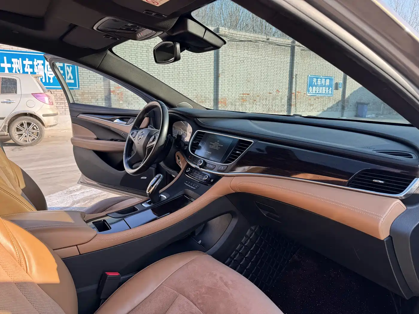 Buick LaCrosse 2018 Model 28T Luxury Edition фото 6