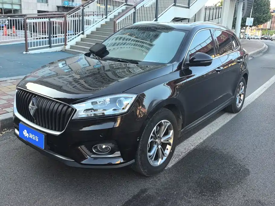 Фото 1 - Borgward BX7