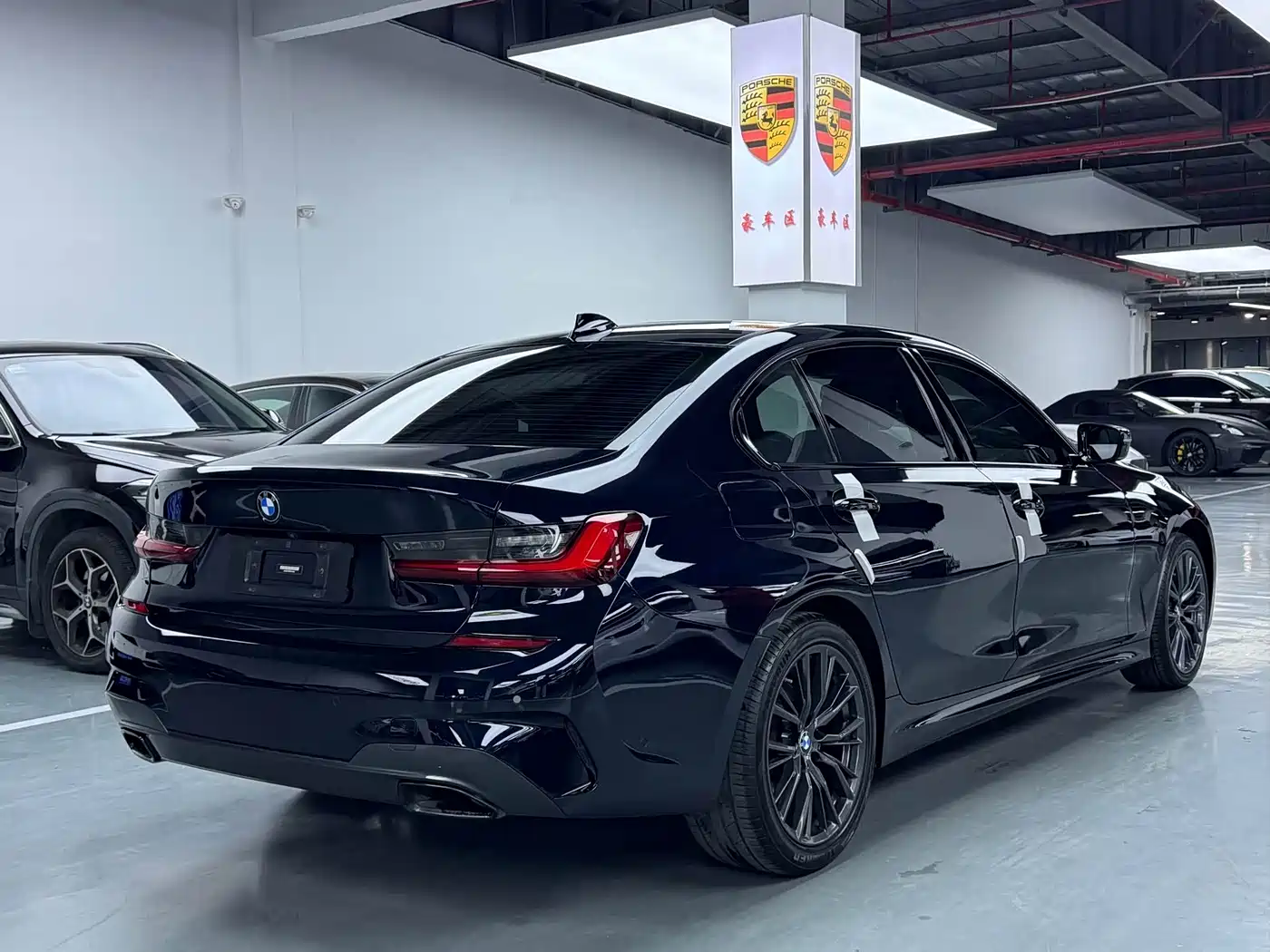 BMW 3 Series 2022 325Li M Sport Shadow Edition фото 16