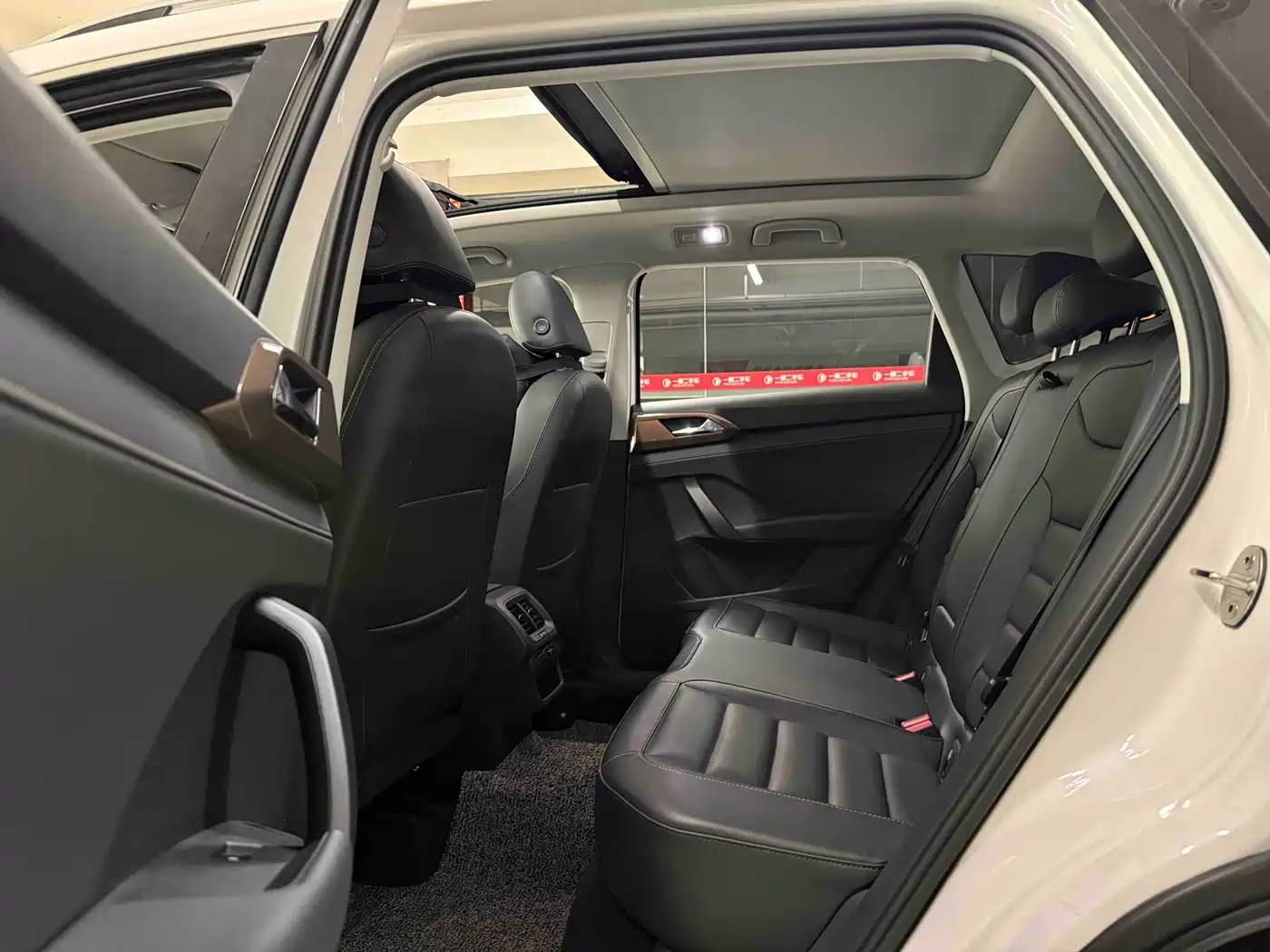 Volkswagen Tharu 2020 Model 280TSI 2WD Luxury Plus China VI фото 10