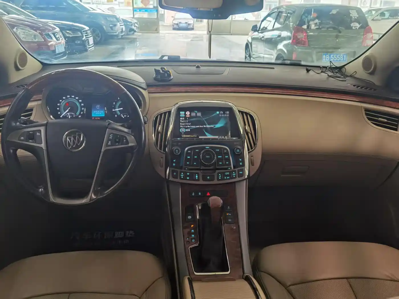 Buick LaCrosse 2010 2.4L Luxury фото 7