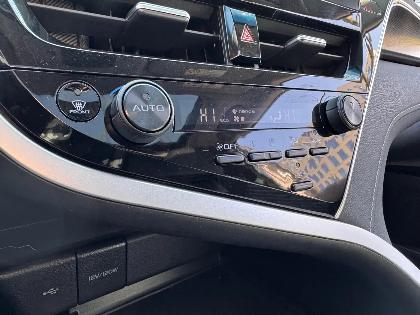 Toyota Camry 2022 2.0S Knight Edition фото 20