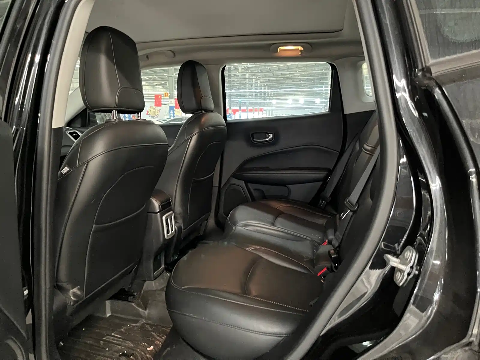 Фото 8 - Jeep Compass