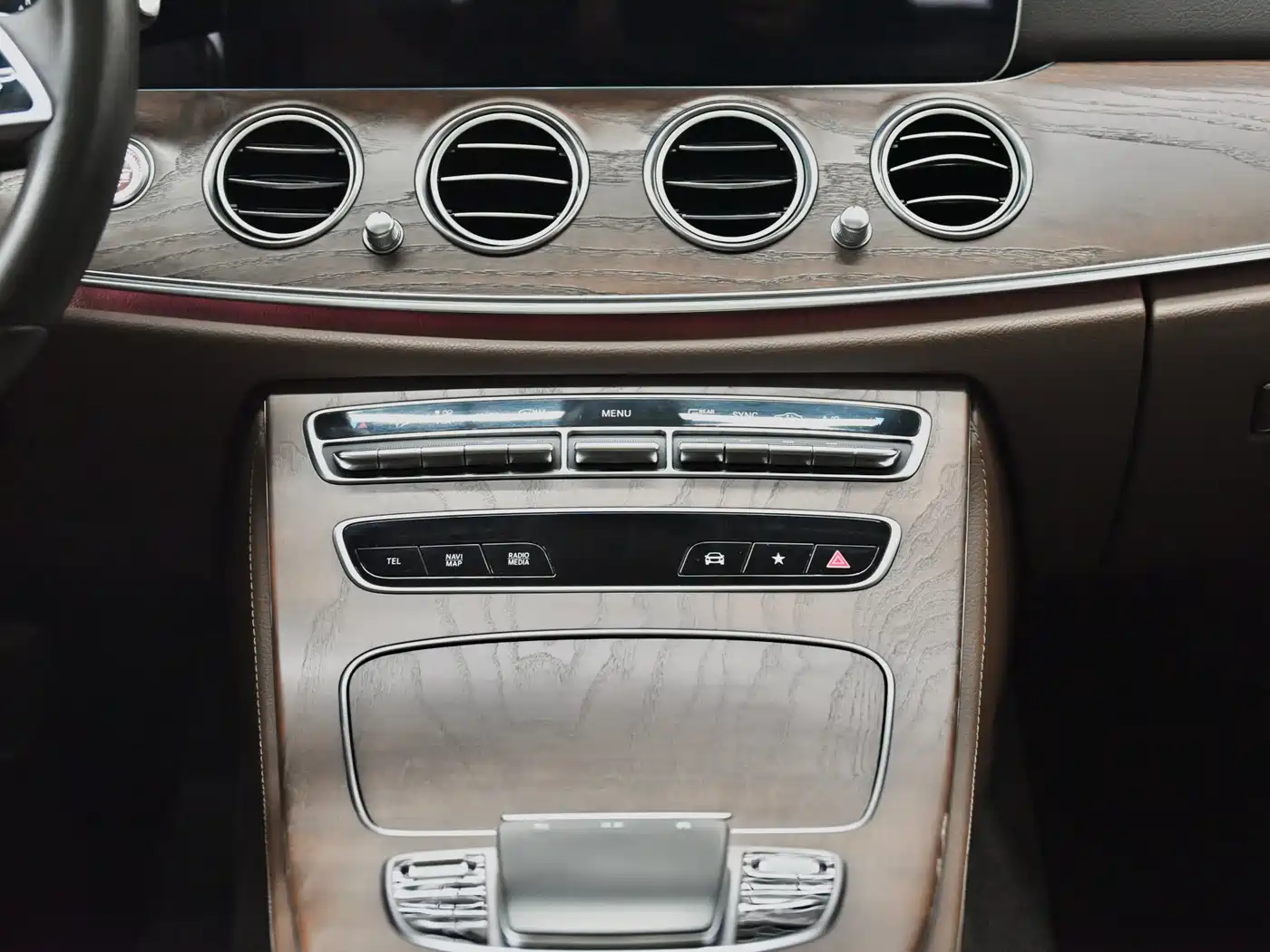 Mercedes-Benz E-Class 2022 Facelift E 300 L Luxury Style фото 51
