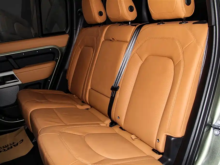 Land Rover Defender 2023 Facelift 110 3.0T P400 Dark Special Edition фото 20