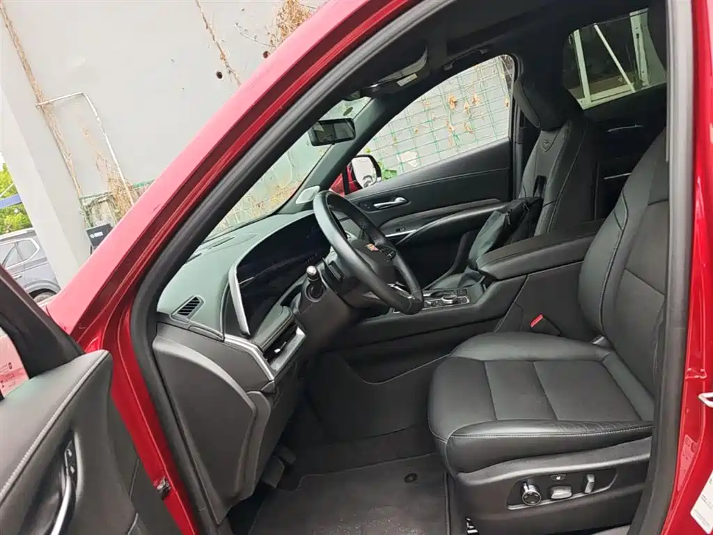 Cadillac XT4 2024 2024 28T 2WD Premium