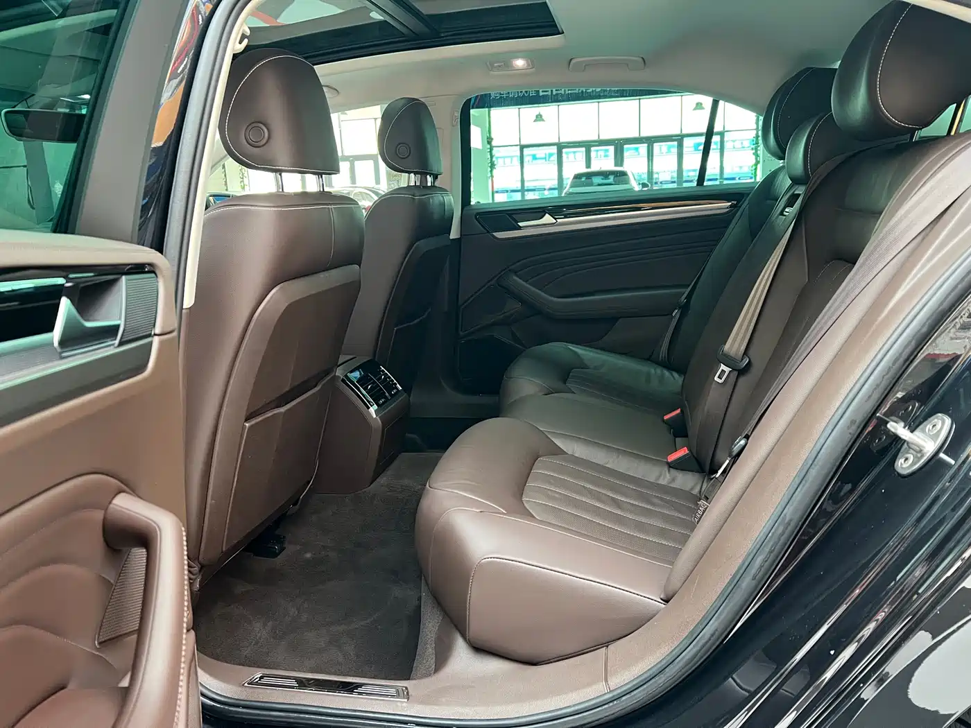 Volkswagen Phideon 2021 380TSI Luxury Edition фото 11