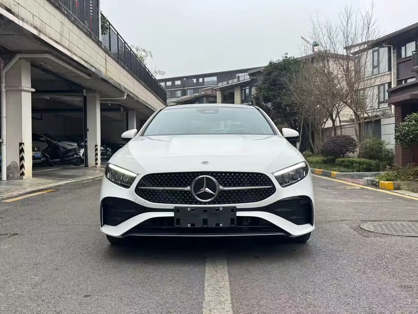 Mercedes-Benz A-Class 2024 A 200 L Fashion Edition фото 2