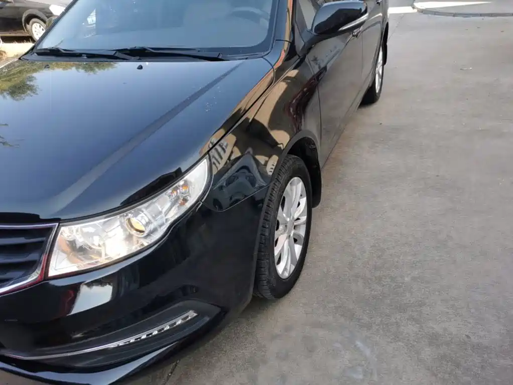 Фото 24 - Geely Vision