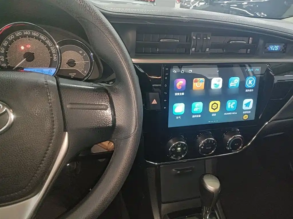 Toyota Corolla 2014 1.6L CVT GL фото 10