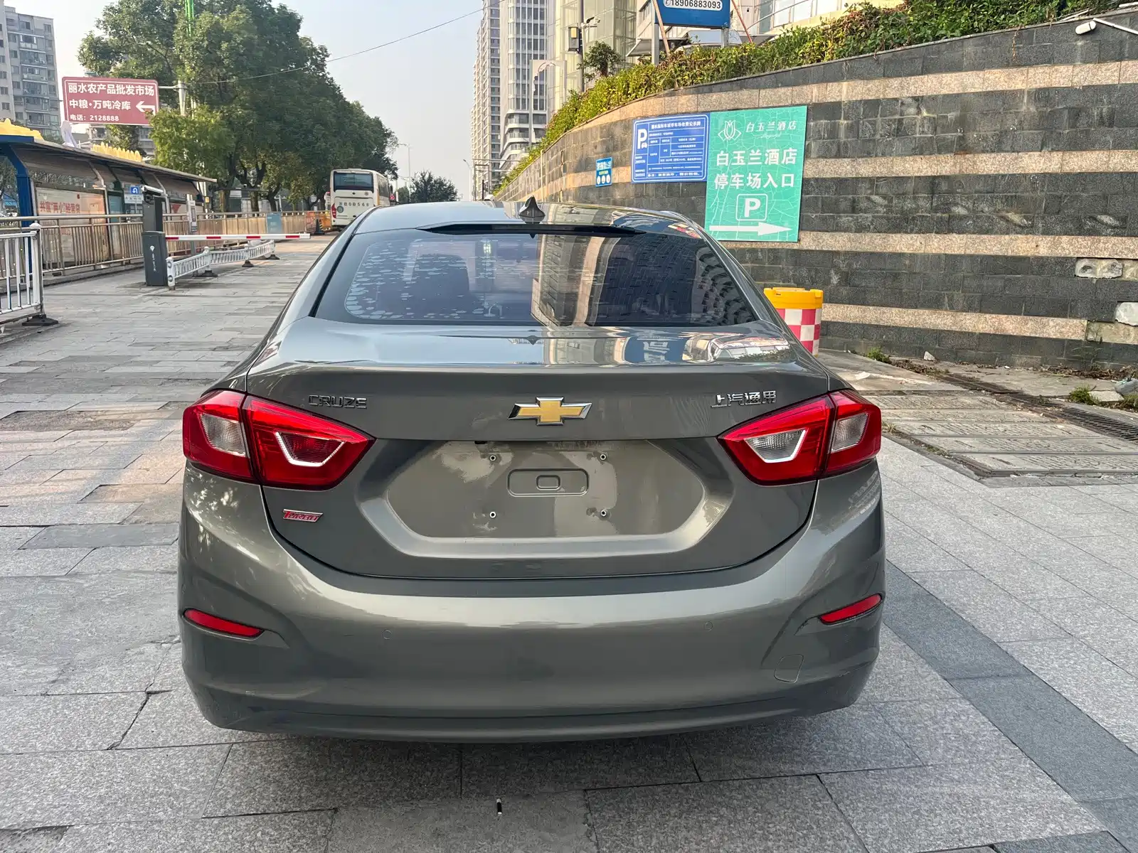Фото 2 - Chevrolet Cruze
