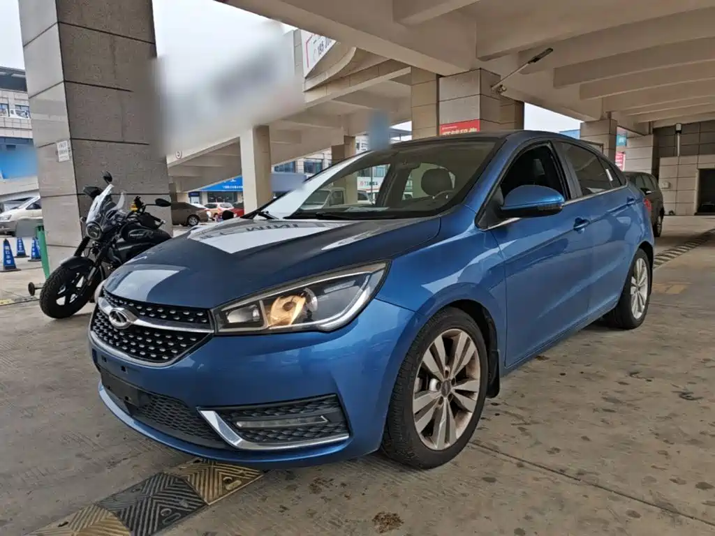 Фото 2 - Chery Arrizo 5