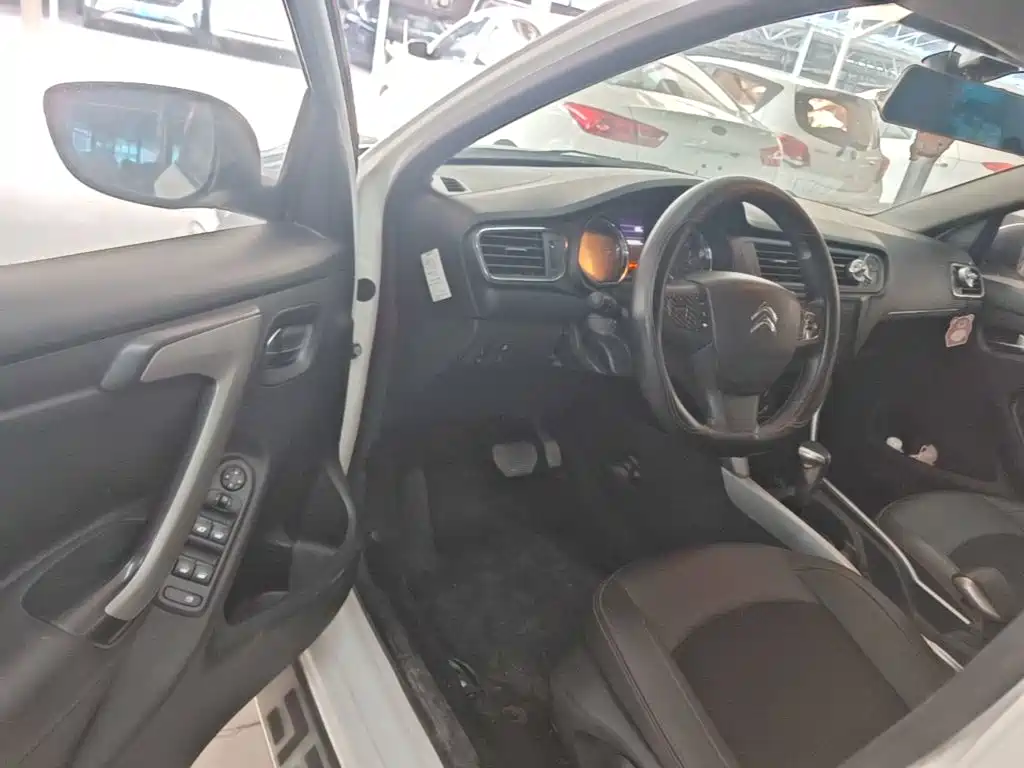 Citroën C3-XR 2019 2018 1.6L Automatic Pioneer Type