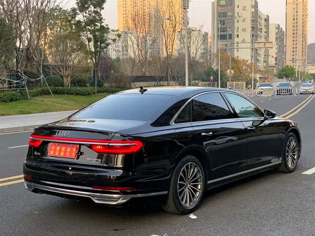 Audi A8 2019 Plus A8L 50 TFSI quattro Comfort фото 4