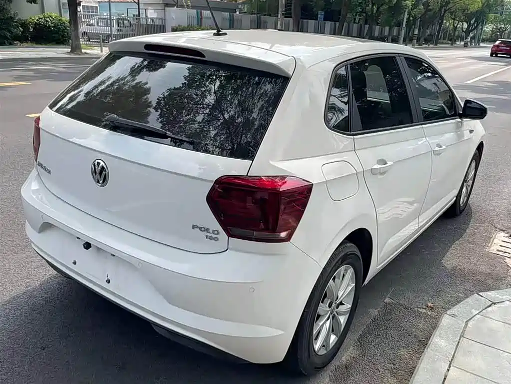 Volkswagen Polo 2019 Plus 1.5L Automatic Colorful Tech Edition фото 8