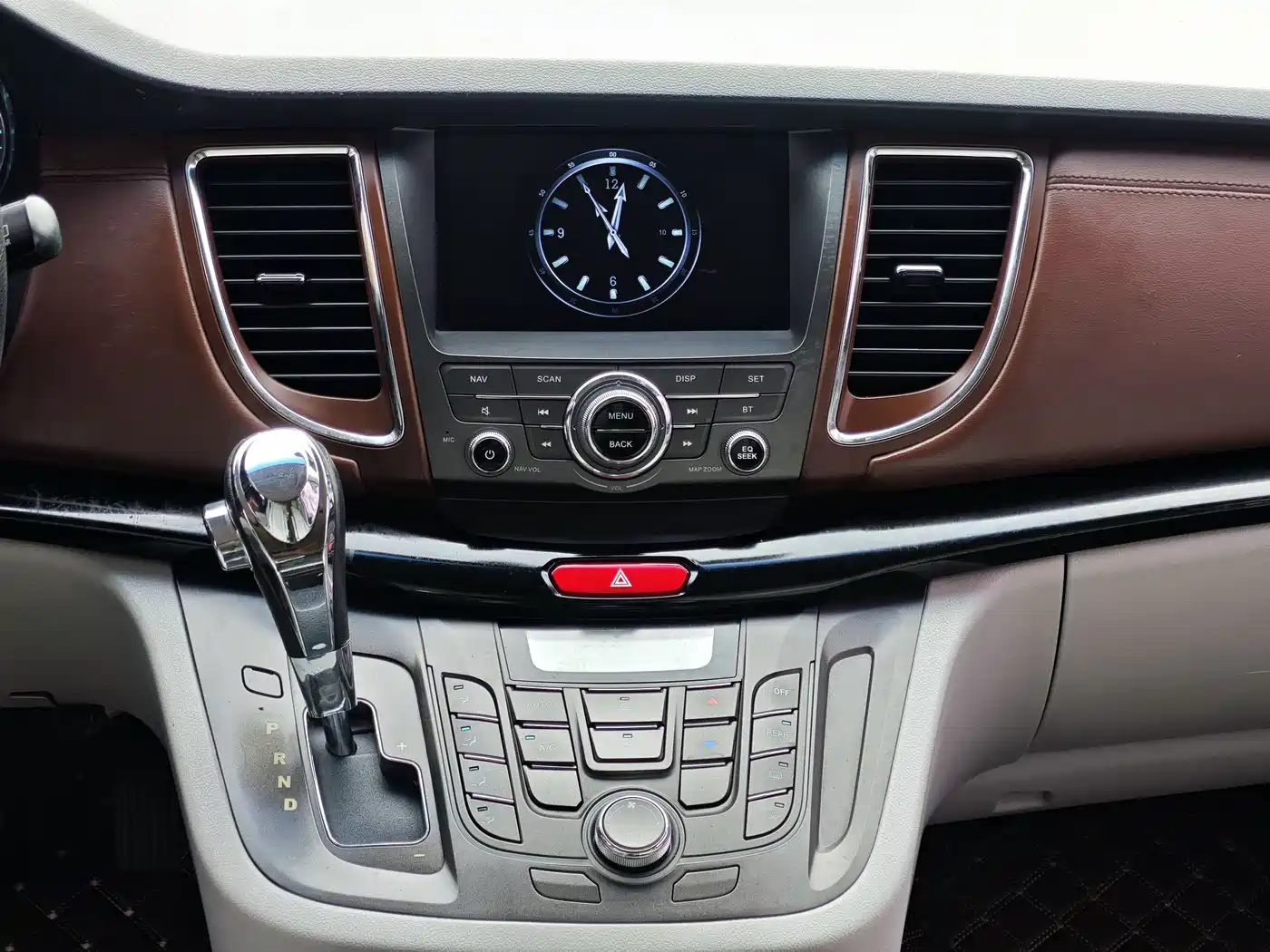 JAC Motors Refine M5 2017 2016 2.0T Gasoline Automatic Business Edition
