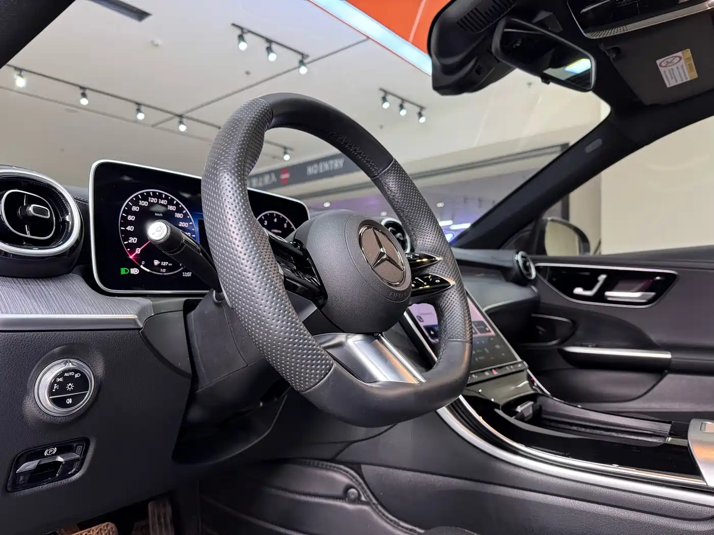 Mercedes-Benz C-Class 2023 C 200 L Sport фото 12