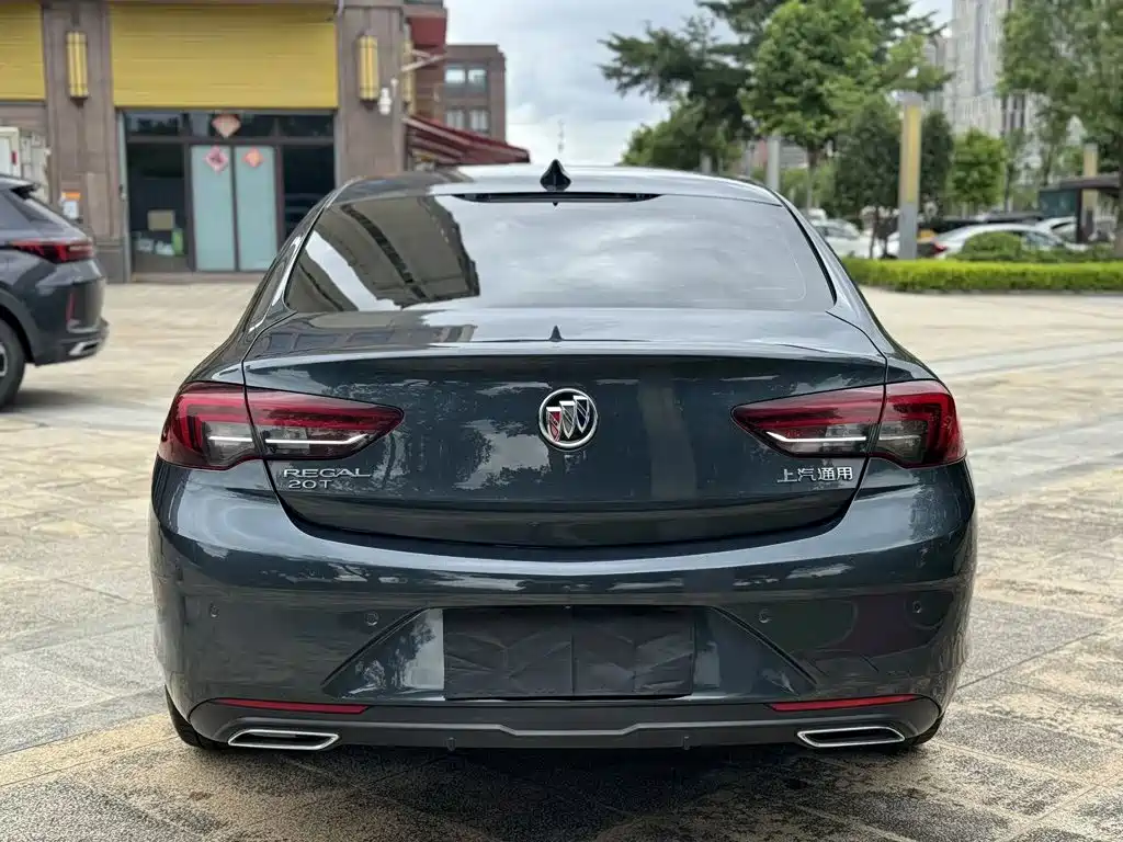 Фото 9 - Buick Regal
