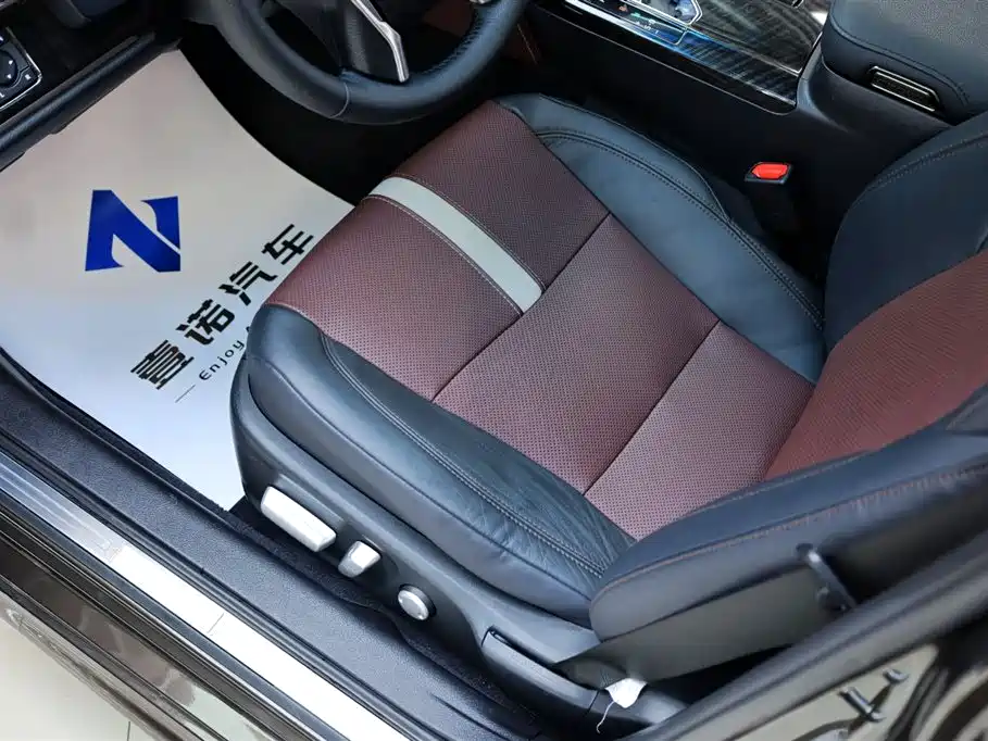 Toyota Crown 2017 2.0T Sport Edition фото 26