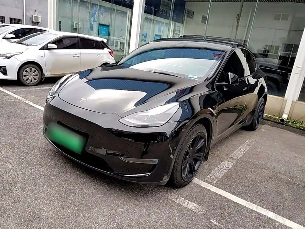 Фото 2 - Tesla Model Y