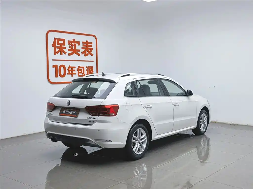 Volkswagen Lavida Tour 2017 180TSI DSG Comfort Edition фото 2