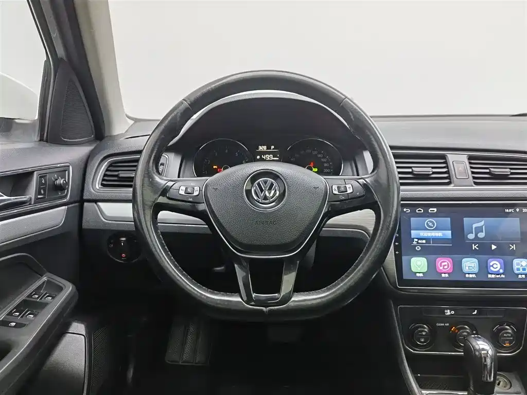 Volkswagen Lavida Tour 2017 180TSI DSG Comfort Edition фото 11