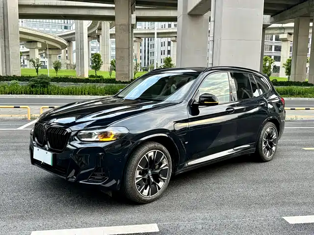 BMW iX3 2023 Pioneer Type