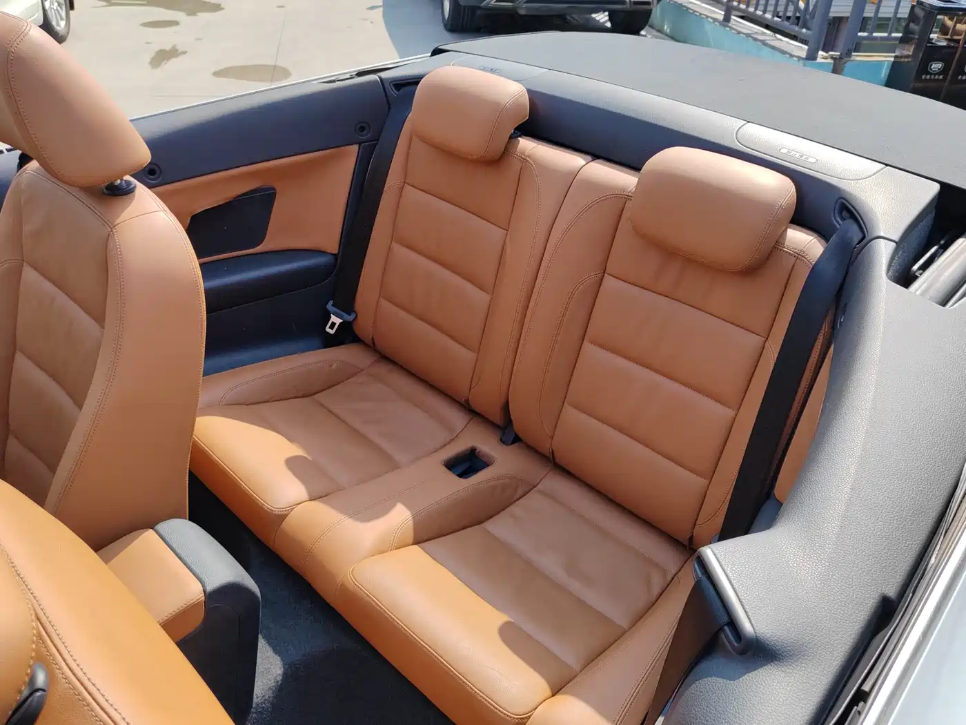 Volkswagen Golf (Import) 2012 1.4TSI Luxury Convertible Edition фото 5
