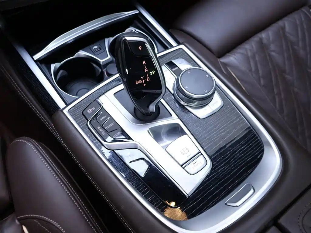 BMW 7 SERIES