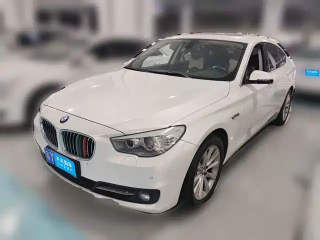 BMW 5 Series GT 2015 528i Leading — фото 1