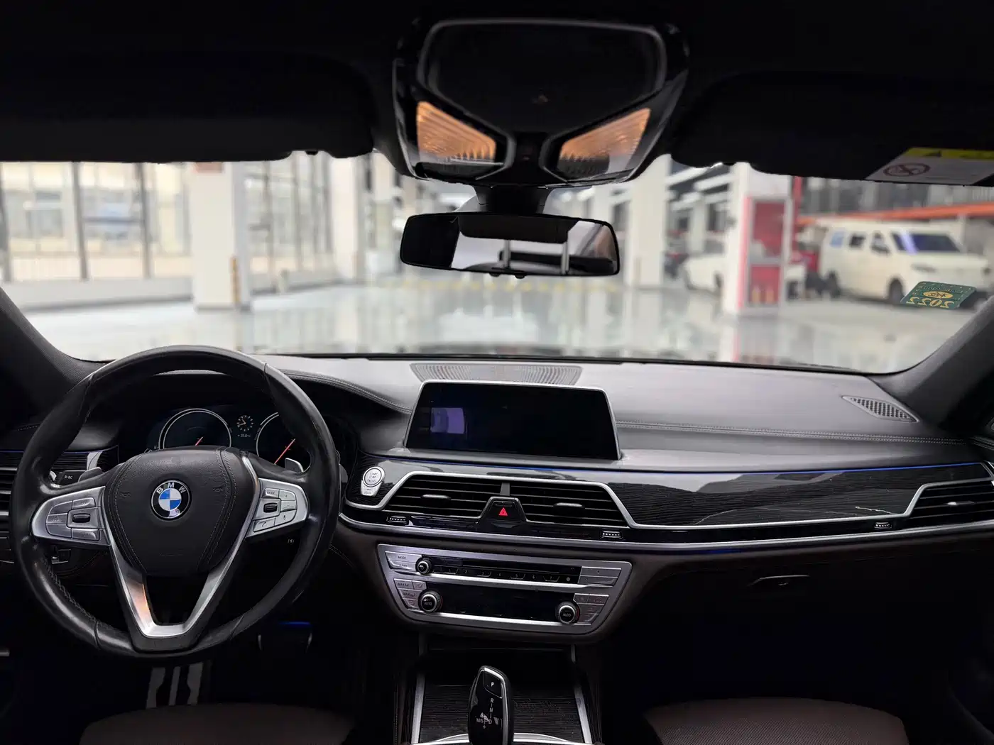 Photo 6 - BMW 7 Series