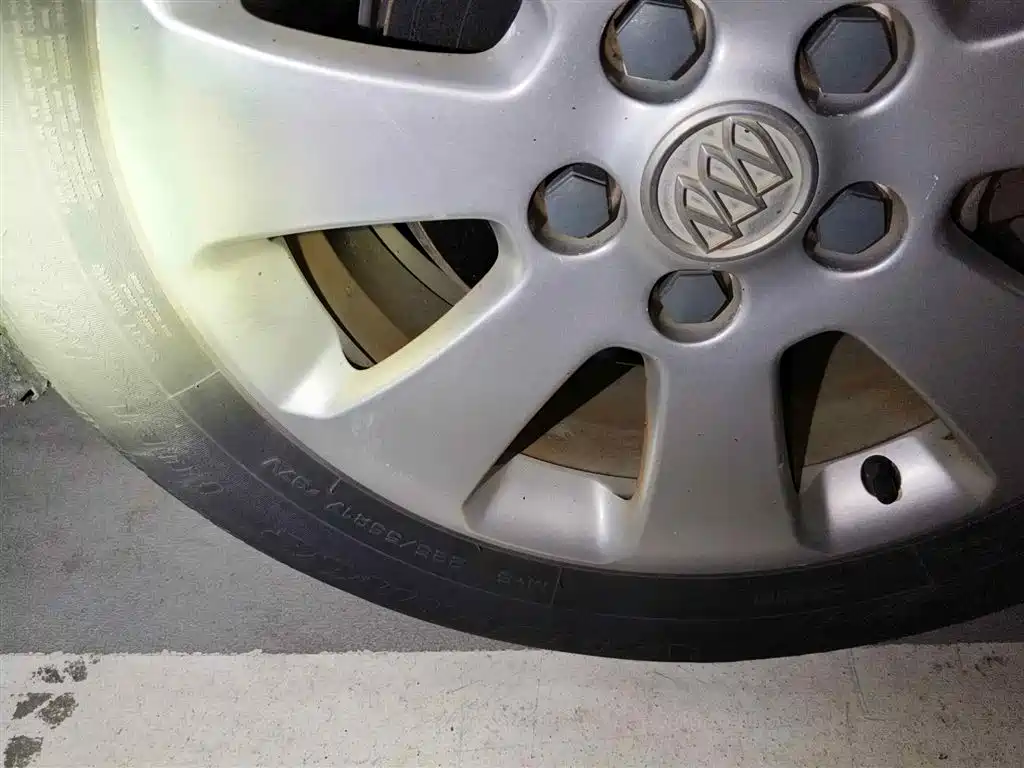 Photo 7 - Buick Regal