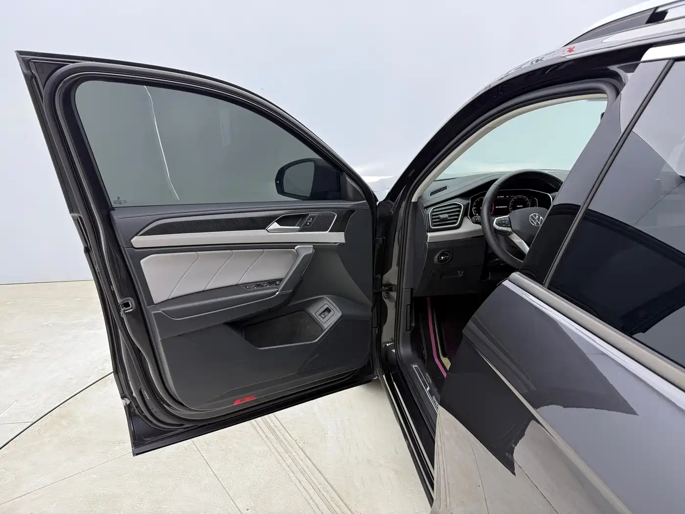 Volkswagen Tayron 2023 280TSI 2WD Luxury Plus Advanced Edition фото 22