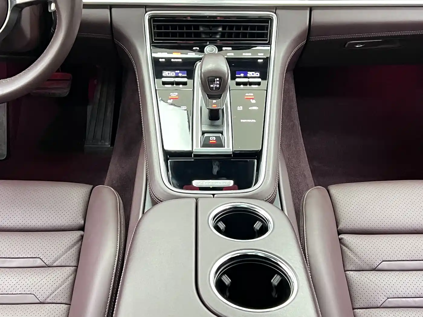 Porsche Panamera 2017 Panamera 4 Executive Long Wheelbase 3.0T фото 22