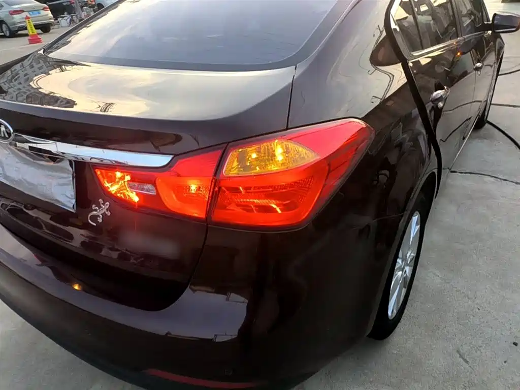 Kia K3 2013 1.6L Automatic GLS фото 8