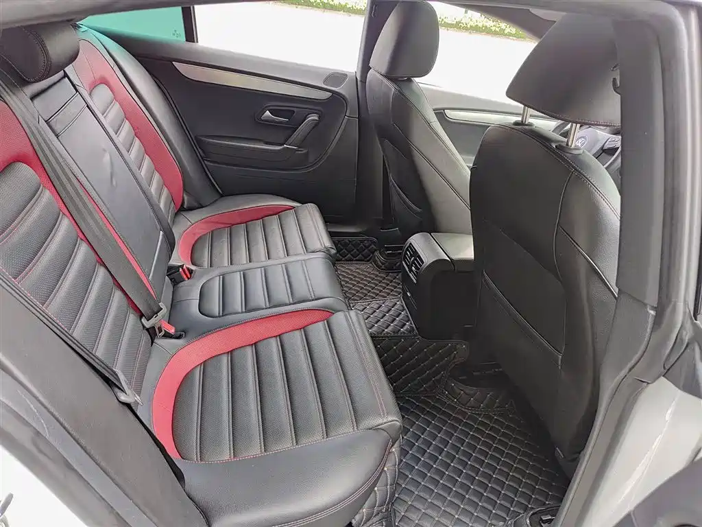 Volkswagen FAW-Volkswagen CC 2018 1.8TSI Luxury фото 11