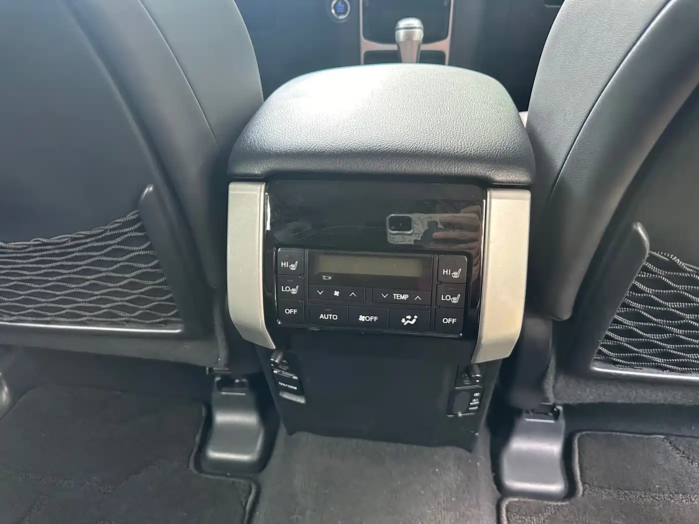 Toyota Prado 2018 2018 3.5L Automatic TX-L NAVI Rear-mounted Spare Tire