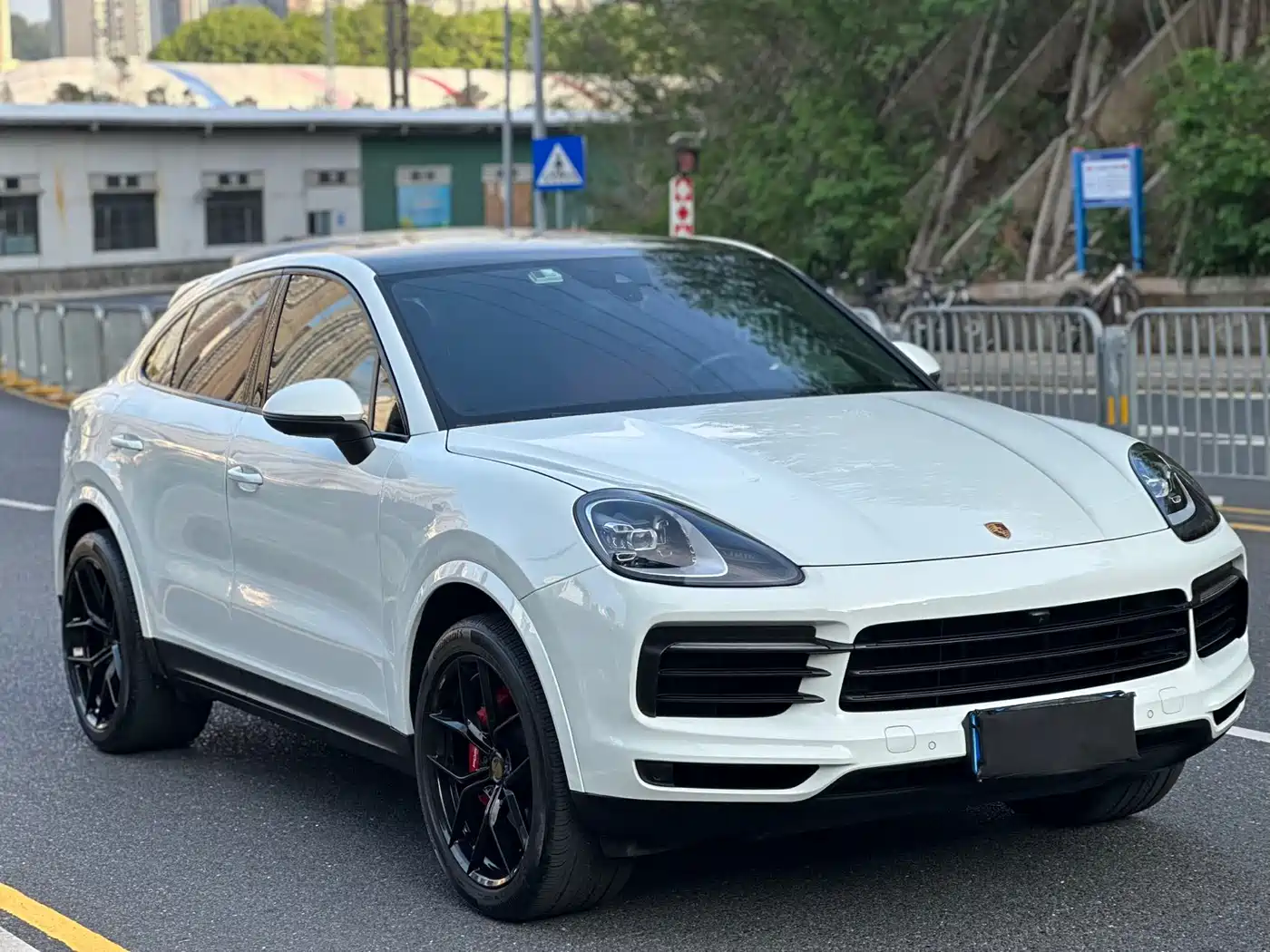 Porsche Cayenne 2019 Cayenne Coupé 3.0T фото 3