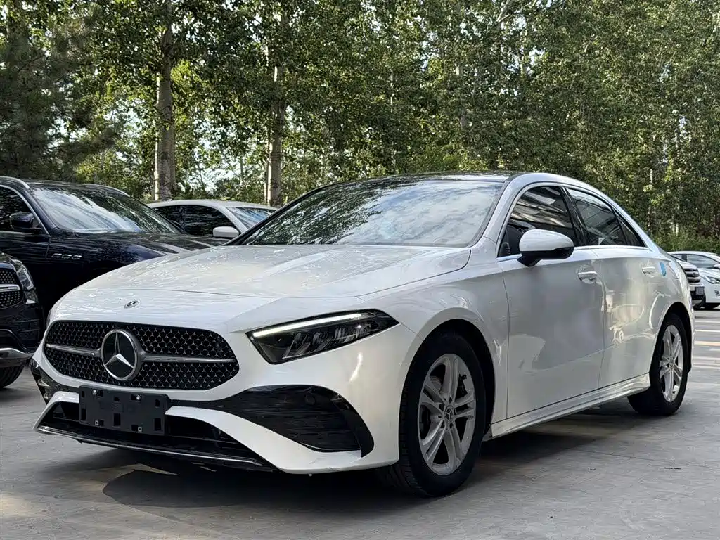 Mercedes-Benz A-Class 2024 A 180 L