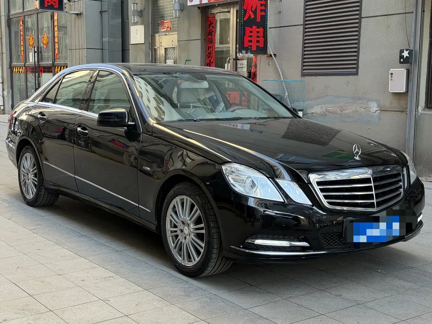 Mercedes-Benz E-Class (Import) 2010 E 260 CGI Fashion фото 2