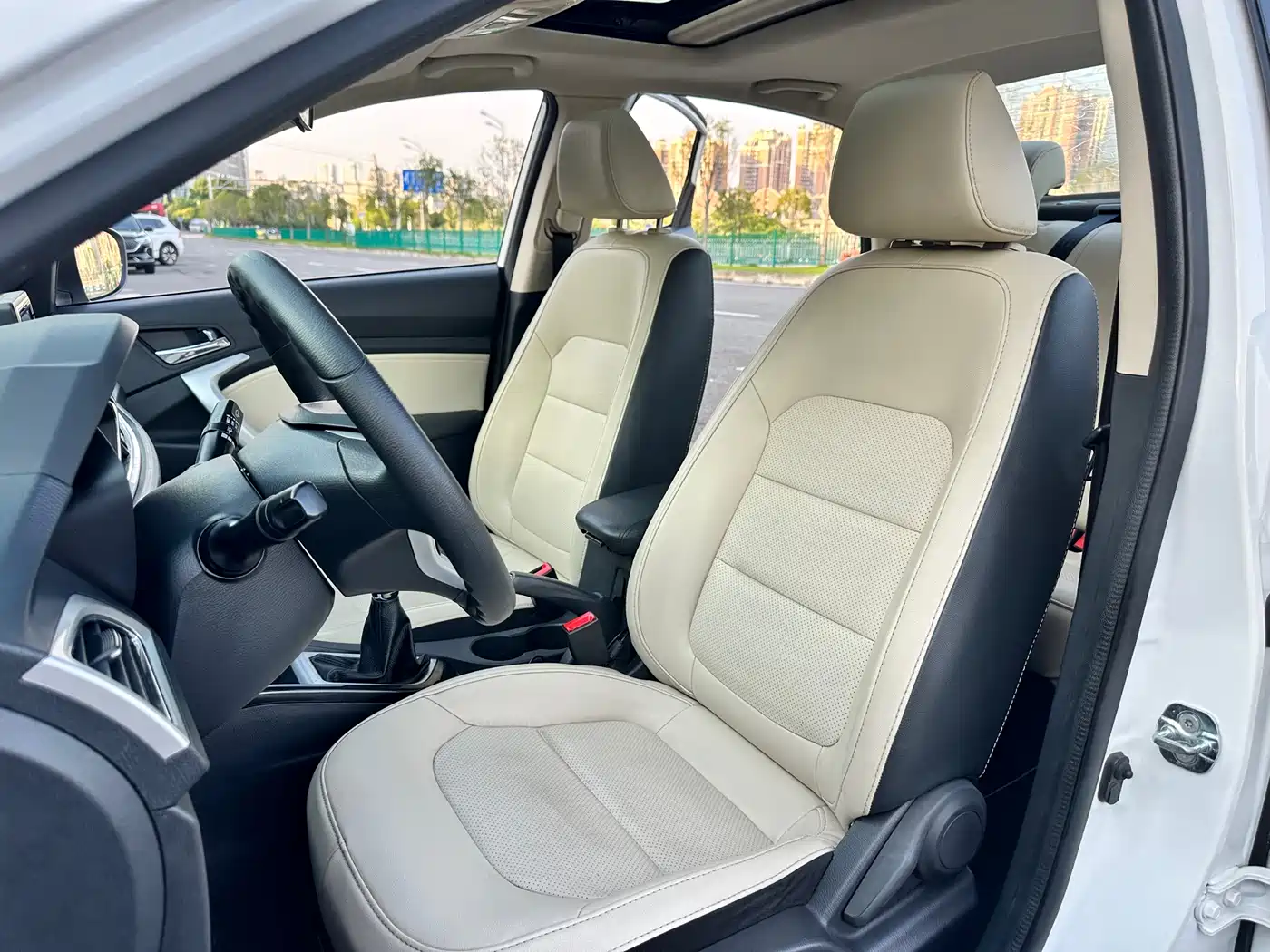 Changan Yuexiang V7 2015 2015 1.6L Manual LeXiang Type China IV