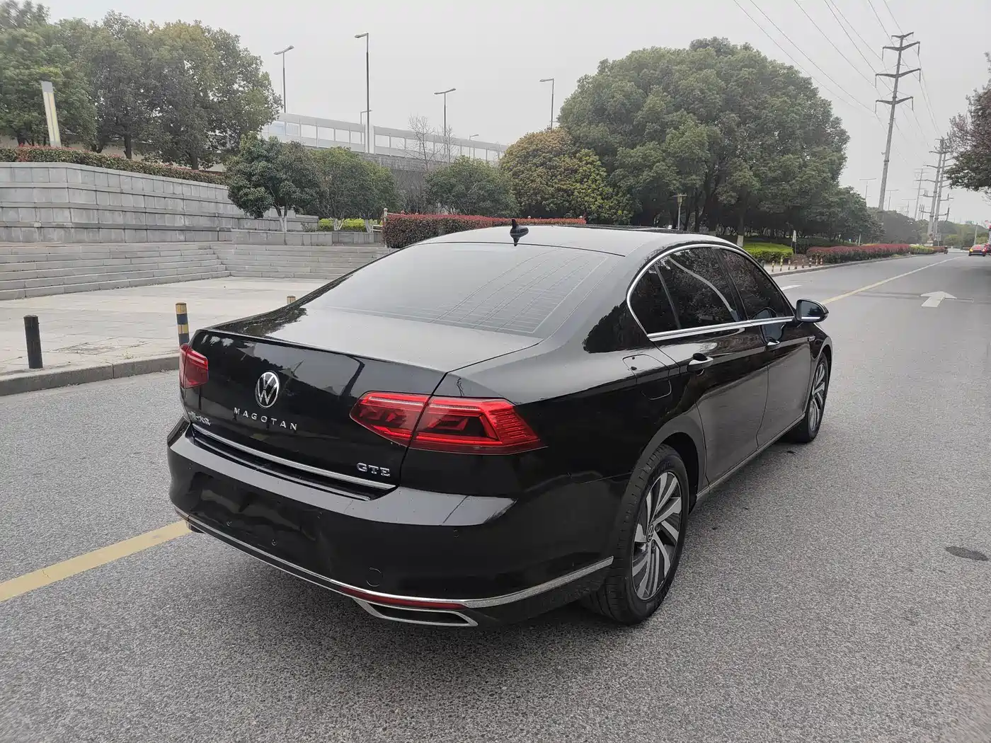 VOLKSWAGEN MAGOTAN GTE PLUG IN HYBRID