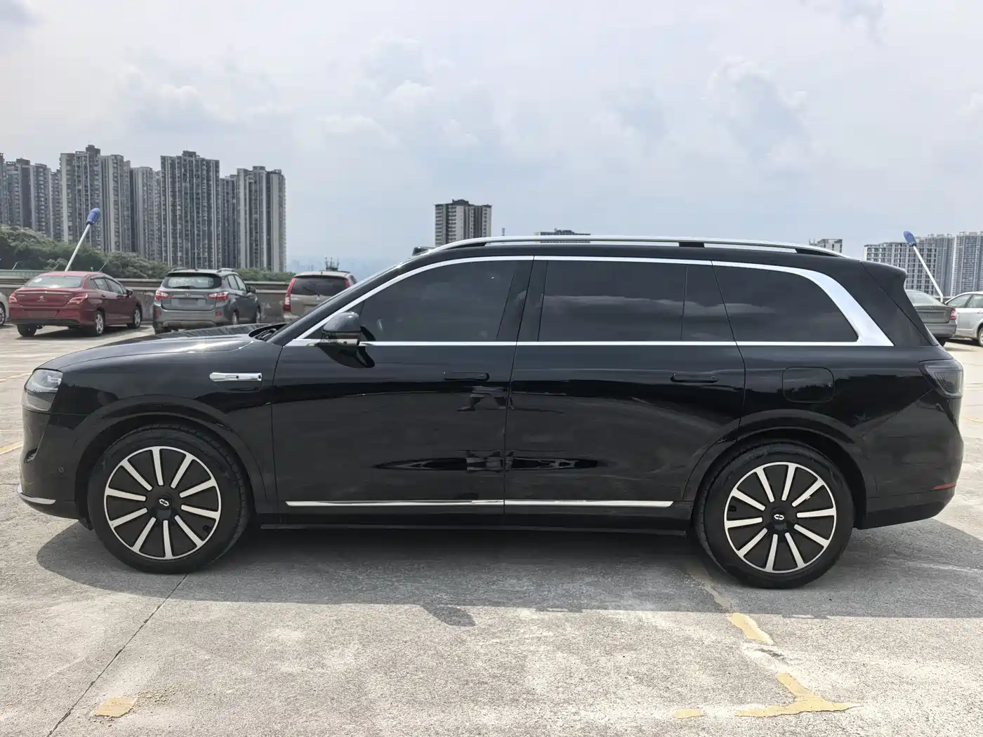 AITO Wenjie AITO M9 2024 Range Extender Ultra 52kWh 6-seater фото 4
