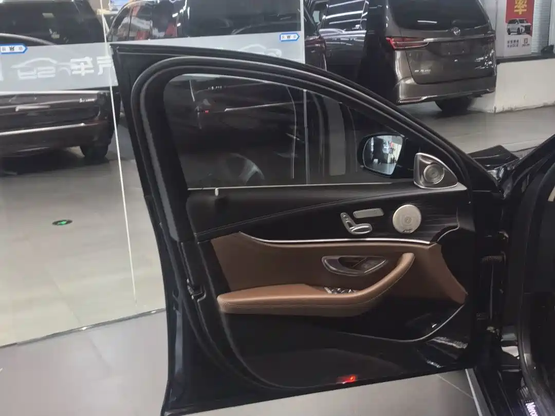 Mercedes-Benz E-Class 2020 Model E 260 L Sport фото 20