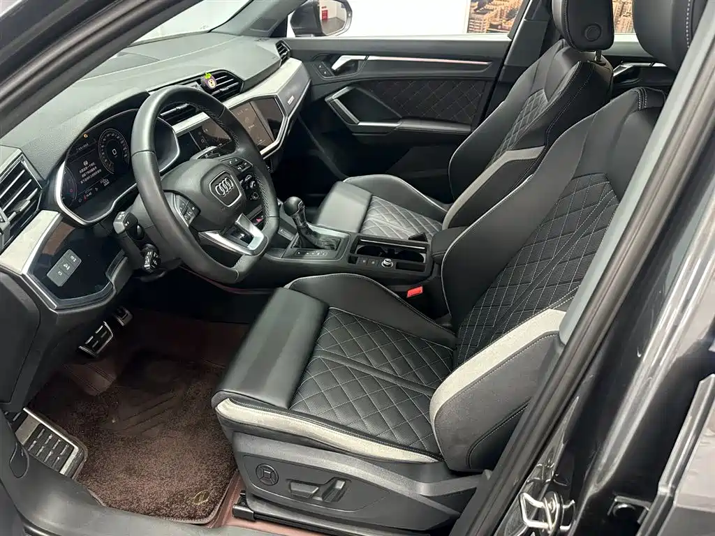 Audi Q3 2025 2025 quattro 45th Anniversary Edition 40TFSI Fashion Dynamic