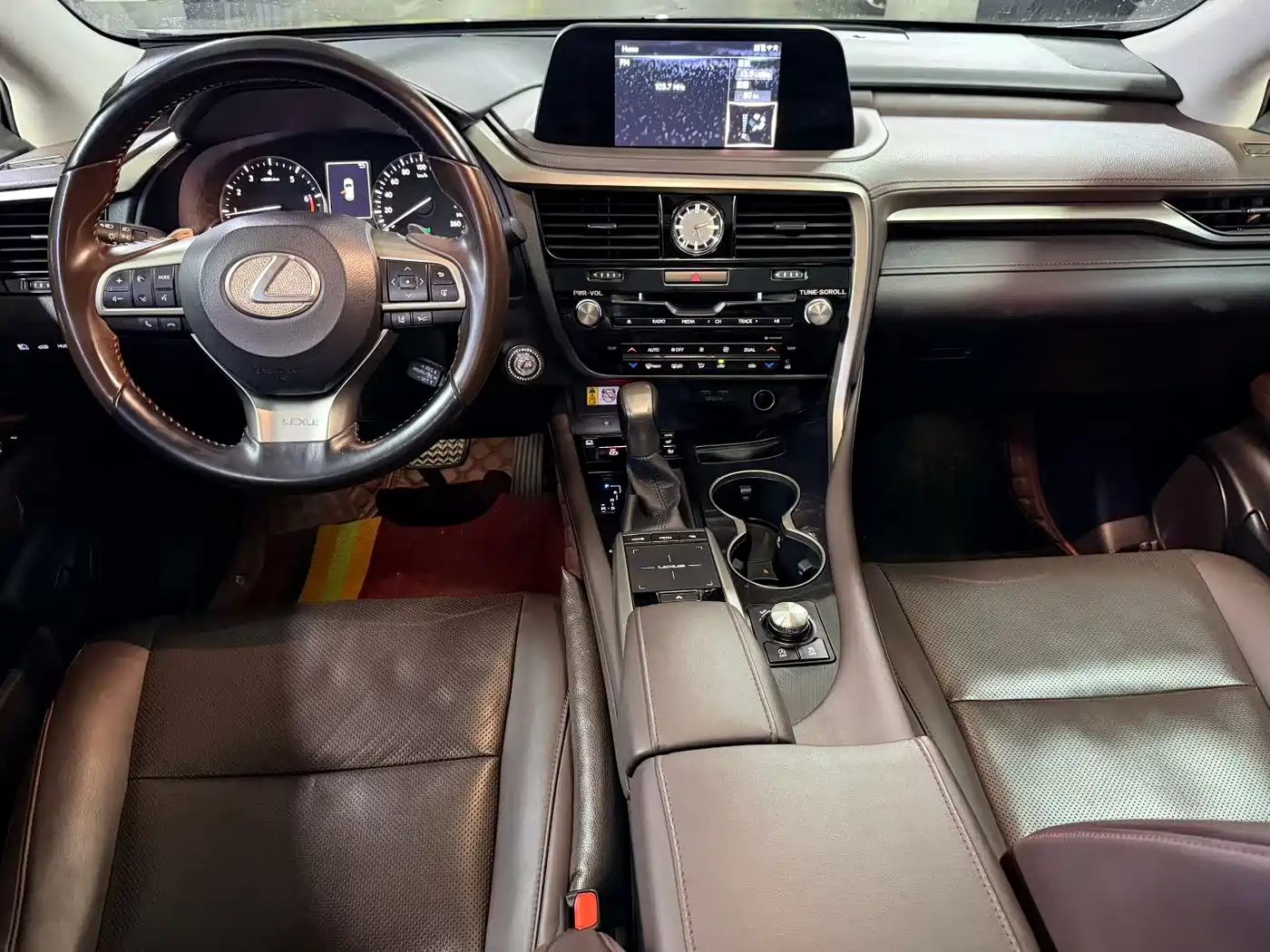 Lexus RX 2020 Facelift 300 AWD Elegance Edition фото 4