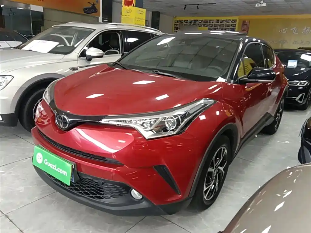 Toyota C-HR 2020 Model 2.0L Leading