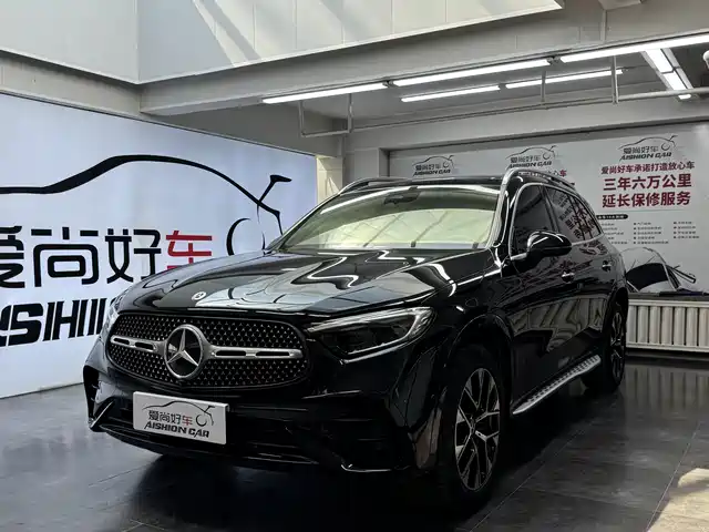 MERCEDES-BENZ GLC