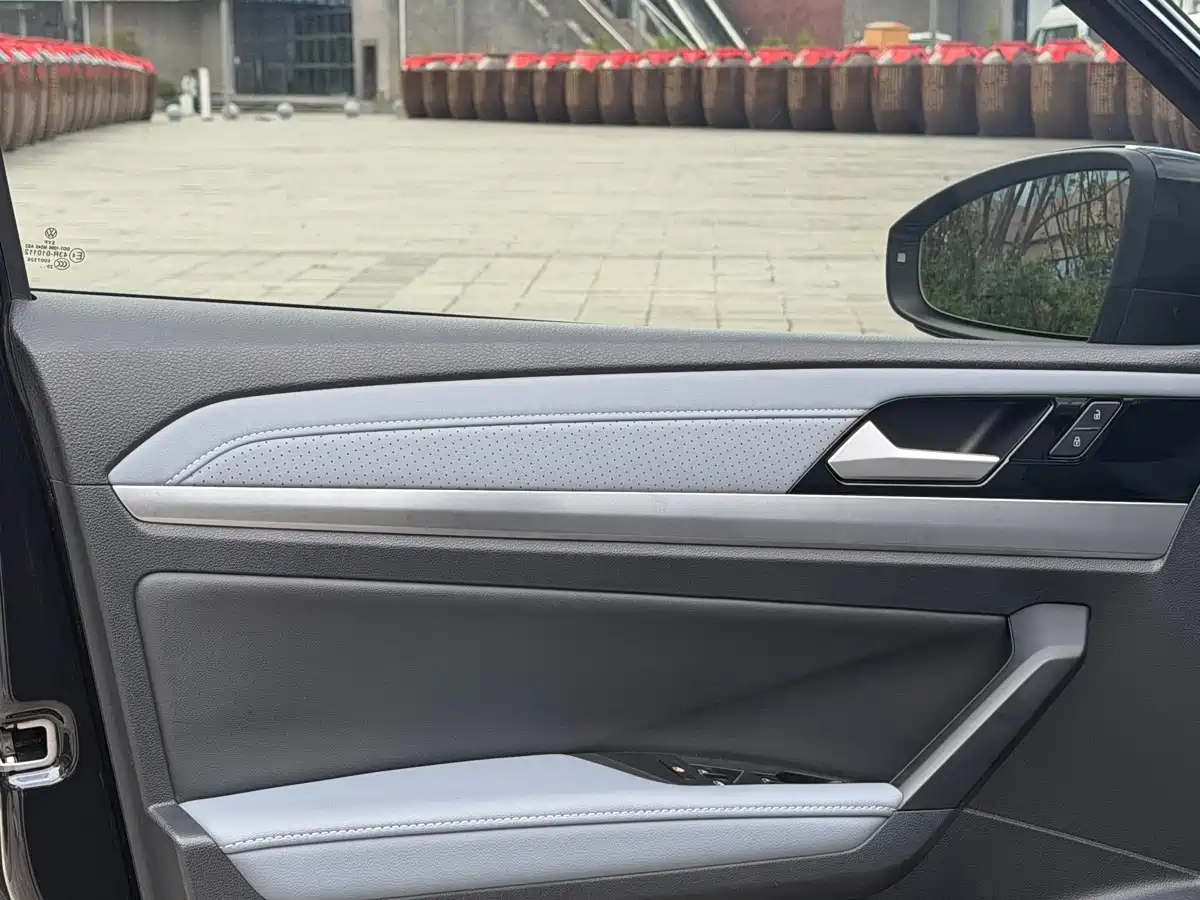 Volkswagen Lavida 2024 Model 1.5L Automatic Starlight 5 Million Edition фото 9